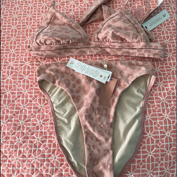 Pily Q Bikini NWT Size L - Picture 4 of 6